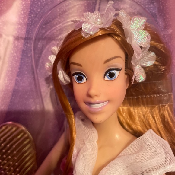 Disney 12” Princess Giselle - Picture 4 of 5